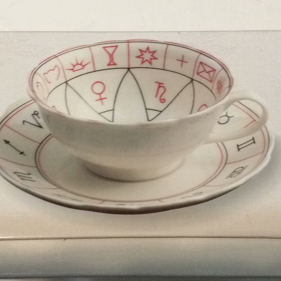 The Cup of Destiny Jane Lyle NIB Fortune Tellers Cup & Saucer with Book - Picture 3 of 6